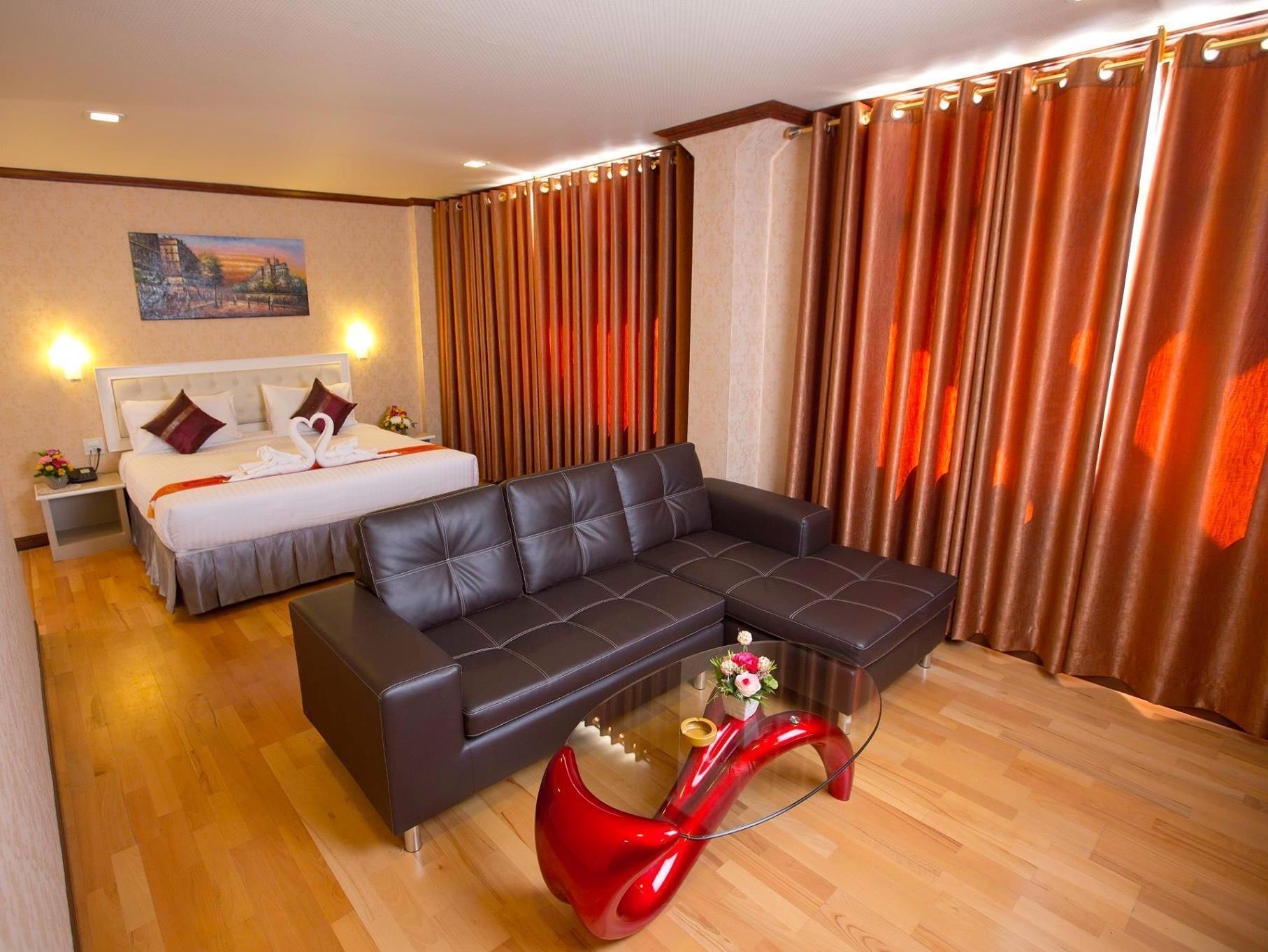 Korat Hotel - Sha Plus Nakhon Ratchasima Extérieur photo