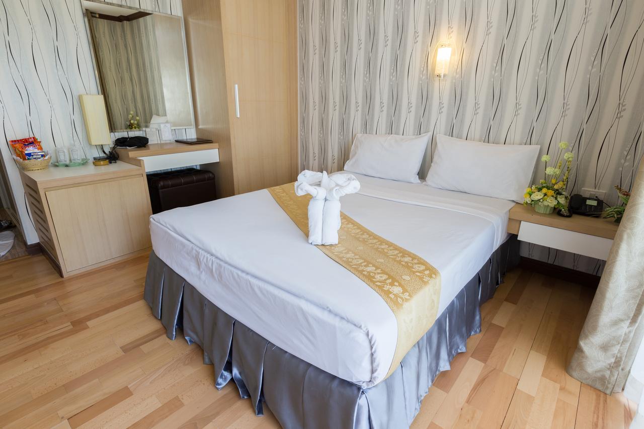 Korat Hotel - Sha Plus Nakhon Ratchasima Extérieur photo
