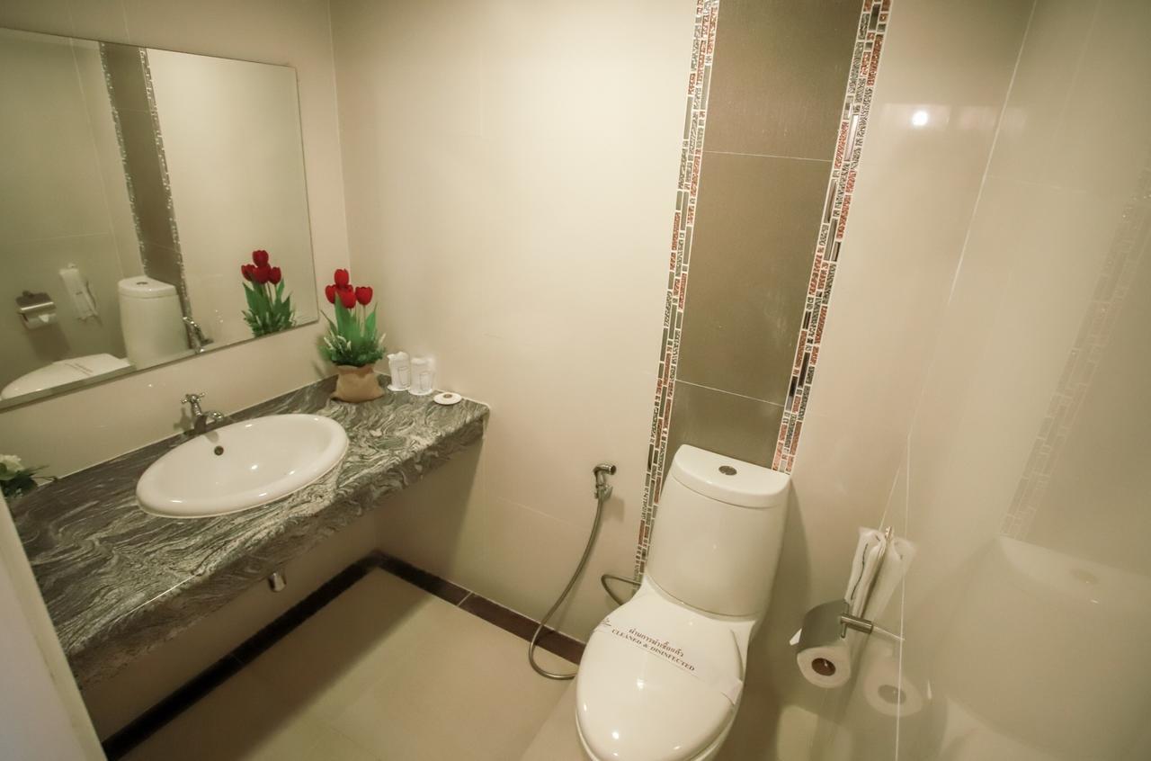 Korat Hotel - Sha Plus Nakhon Ratchasima Extérieur photo