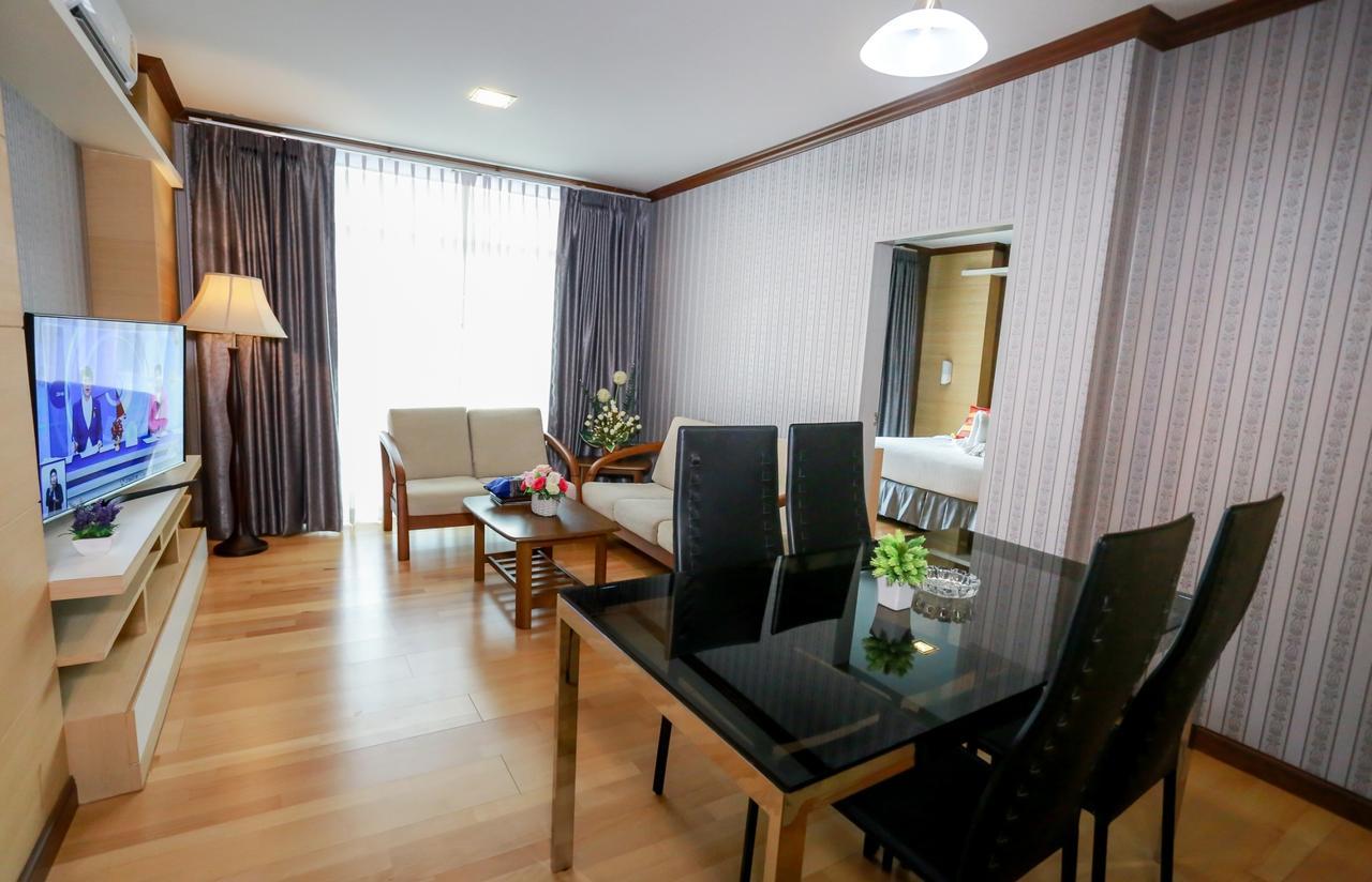 Korat Hotel - Sha Plus Nakhon Ratchasima Extérieur photo